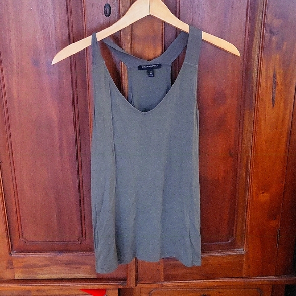 Banana republic camisole - Picture 1 of 3